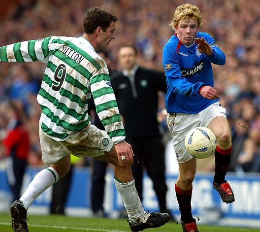 Sutton in un Old Firm del marzo 2004 (Photo by Chris Furlong/Getty Images) Celtic-Ranger: dove vedere l’Old Firm in diretta TV e streaming- immagine 2