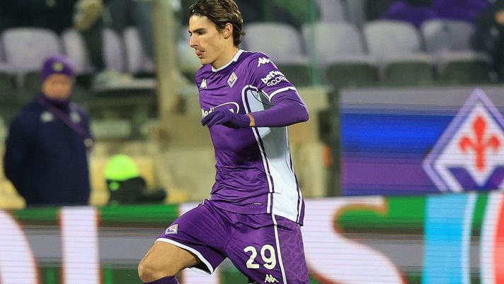 FLORENCE, ITALY - JANUARY 4: Niccolo' Fortini of ACF Fiorentina in action during the Serie A match between ACF Fiorentina and US Cremonese at Artemio Franchi on January 4, 2026 in Florence, Italy. (Photo by Gabriele Maltinti/Getty Images) Il Napoli punta Fortini, non ci sono limitazioni per gli under italiani: le ultime - immagine 1