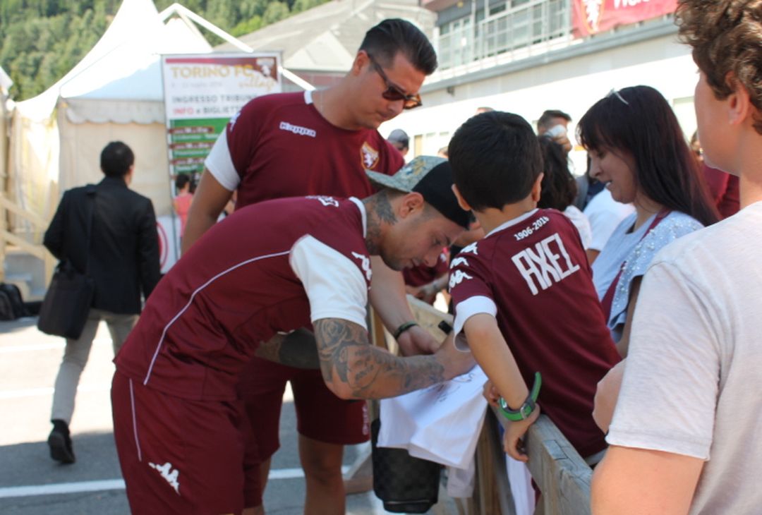 Fotogallery – Torino a Bormio: l’allenamento e l’abbraccio ai tifosi - immagine 3