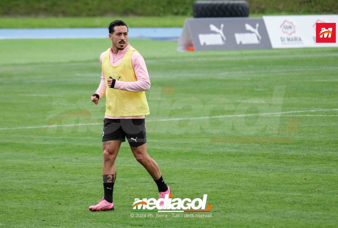 FOTO Ritiro Palermo, gli scatti della seduta mattutina dei rosanero (Gallery) - immagine 21