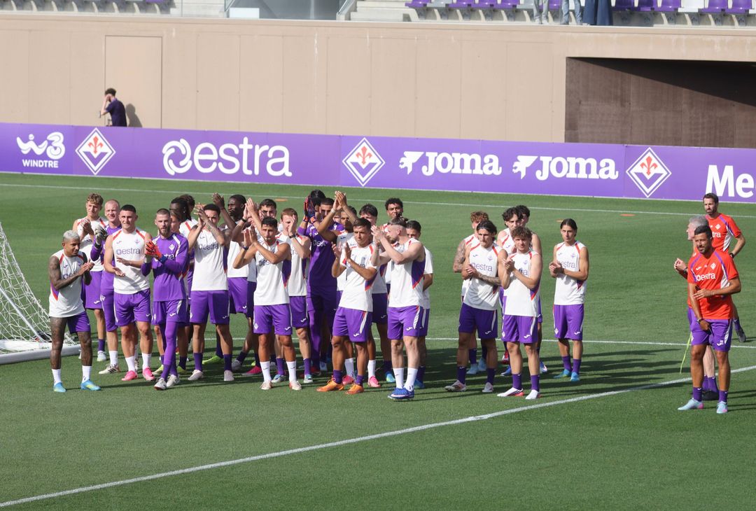 GERMOGLI PH: 13 LUGLIO 2026 BAGNO A RIPOLI VIOLA PARK PRIMO ALLENAMENTO DELLA FIORENTINA CON L' ALLENATORE GROSSO GALLERY – Le immagini del primo giorno di ritiro della Fiorentina di Grosso - immagine 2