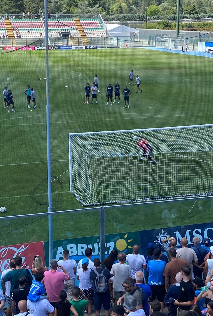 GALLERY Gli azzurri si allenano a calciare durante la sessione di tiri - immagine 4