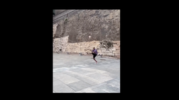 VIDEO / Lamine Yamal da impazzire! Stoppa un pallone lanciato dalla Muraglia cinese