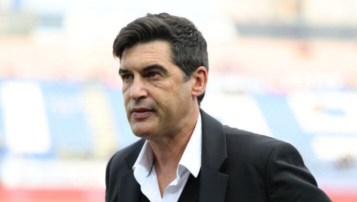 CAGLIARI, ITALY - NOVEMBER 09: Head coach of AC Milan Paulo Fonseca looks on before the Serie A match between Cagliari and Milan at Sardegna Arena on November 09, 2024 in Cagliari, Italy. (Photo by Claudio Villa/AC Milan via Getty Images) Fonseca: “Perso il 69% dei duelli aerei! Theo può fare meglio, Leao è quello vero, Camarda per me…” - immagine 1