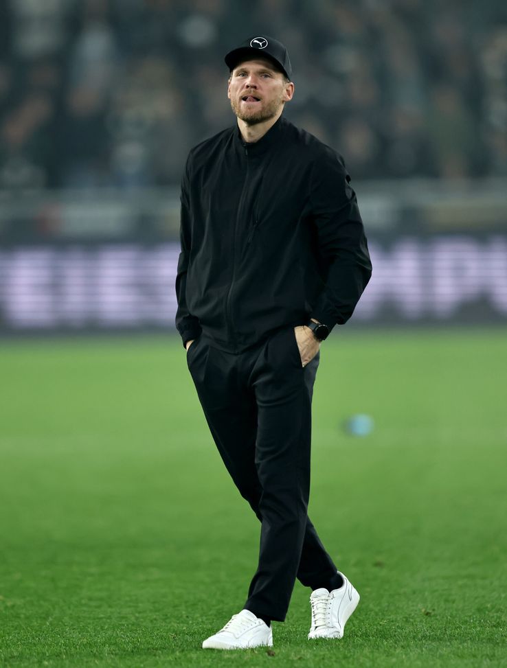 'MÖNCHENGLADBACH, GERMANIA – 8 NOVEMBRE: Eugen Polanski, allenatore ad interim del Borussia Mönchengladbach, esulta per la vittoria dopo la partita di Bundesliga tra Borussia Mönchengladbach e 1. FC Köln al Borussia-Park l’8 novembre 2025 a Mönchengladbach, Germania. (Foto di Christof Koepsel/Getty Images)' Streaming, Heidenheim-Gladbach: Diretta TV e live gratis- immagine 2