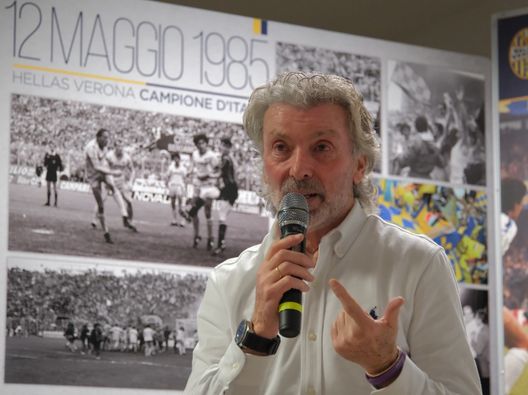 Gigi Sacchetti - Foto Stefano Valentino Il libro di Piero Fanna sui campioni del Verona, le immagini della serata al Bentegodi- immagine 4