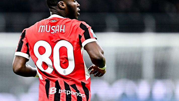 MILAN, ITALY - FEBRUARY 2: Yunus Musah of Milan looks on during the Serie A match between AC Milan and FC Internazionale at Stadio Giuseppe Meazza on February 2, 2025 in Milan, Italy. (Photo by AC Milan/AC Milan via Getty Images)  Roma-Milan
