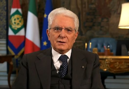 Mattarella: “Complimenti Inter per lo scudetto. Calcio italiano in pausa internazionale, avete il compito…”- immagine 3