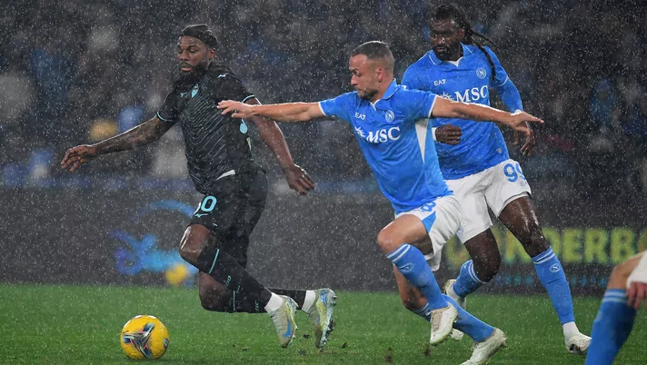“Baroni lo argina, sbaglia sul gol”: le pagelle di Lobotka per i quotidiani - immagine 1