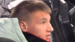 Milan, Camarda cuore rossonero! Canta i cori della Curva Sud | VIDEO