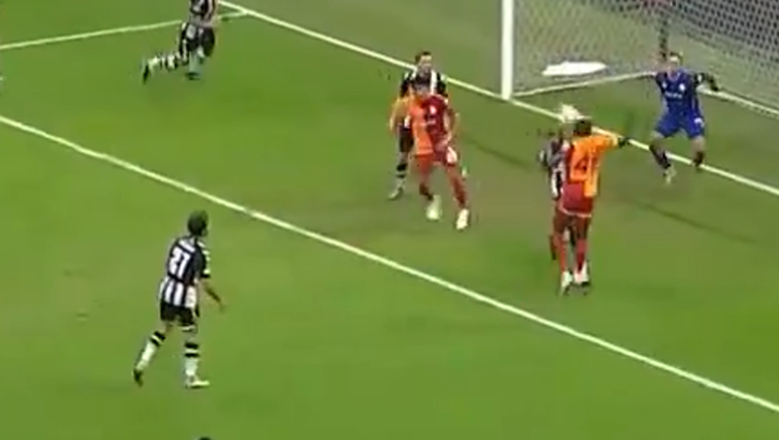 VIDEO Osimhen ancora una volta decisivo: stavolta il colpo di testa diventa assist! - immagine 1