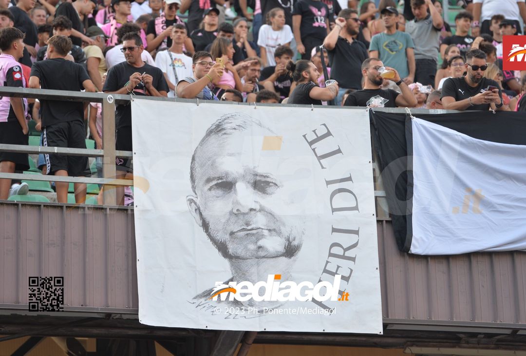 FOTOTIFO Palermo-Feralpisalò 3-0, gli scatti ai tifosi al “Renzo Barbera” (GALLERY) - immagine 81