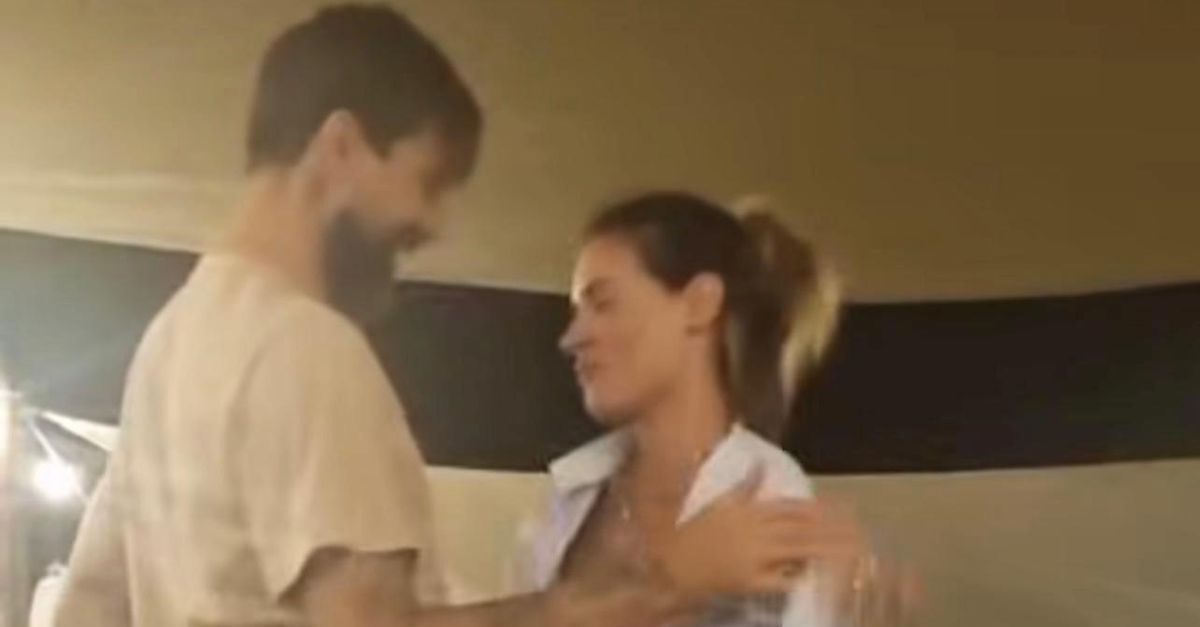 VIDEO / Francesco Acerbi e Claudia si godono gli ultimi giorni di vacanza insieme… ballando
