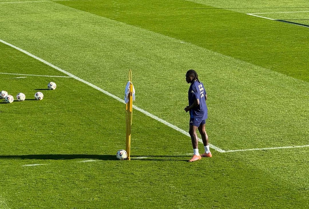 FOTO VN – Kean, Piccoli e Nicolussi a tinte azzurre: l’allenamento a Coverciano - immagine 11