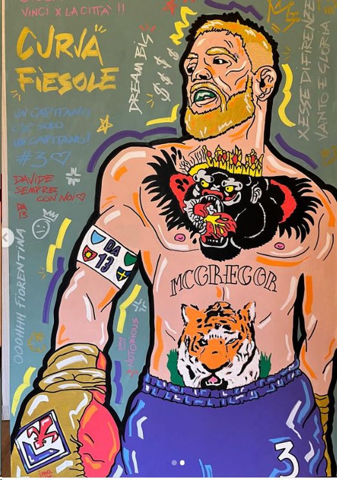 FOTO – “Conor McBiro” ora è anche un quadro: Biraghi posa con l’opera- immagine 2