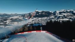 Video – Incredibile a Kitzbuehel: Dario Costa, pilota red Bull, percorre la Streif… in aereo!