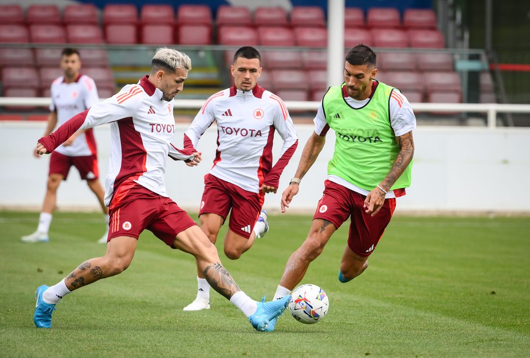 Ritiro Roma, primo allenamento in Inghilterra: c’è Paredes – FOTO GALLERY - immagine 28