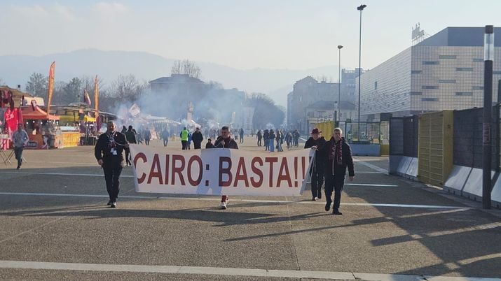 Torino-Lecce, la società rimuove le locandine con l’invito a lasciare vuota la curva - immagine 1