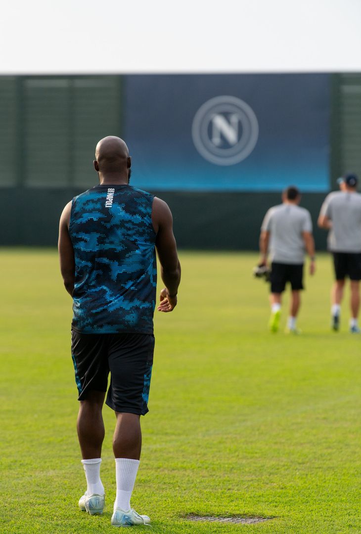 GALLERY Il primo allenamento di Lukaku con il Napoli: quanti sorrisi per Big Rom - immagine 6