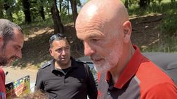 VIDEO – Milan, Pioli autografi e foto con i tifosi | PM NEWS