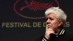 Calcio e omosessualità, Almodovar: “Le ragazze danno l’esempio”