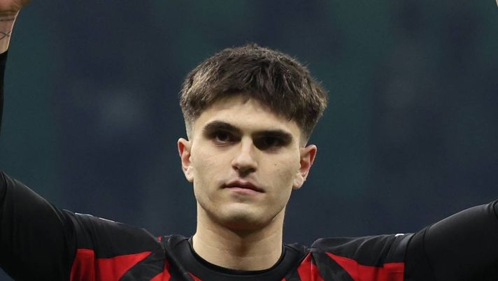 Davide Bartesaghi (difensore AC Milan), qui durante Milan-Lazio 1-0 (Serie A 2025-2026) | News (Getty Images) Milan, la difesa punta di diamante. Tomori in grande spolvero. E Bartesaghi ...
