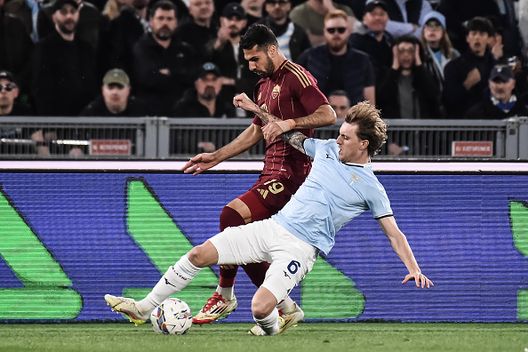 Lazio-Roma: il derby che resta in sospeso, come un finale aperto- immagine 4