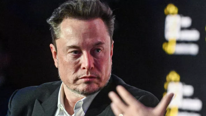 Clamoroso Elon Musk, il padre conferma la voce su un top club: “Sì, è vero. Vuole comprarlo” - immagine 1