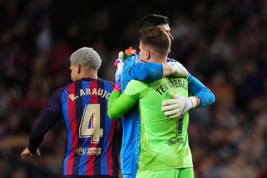Ter Stegen ko al ginocchio, Courtois: “Spero tu possa recuperare presto”- immagine 2