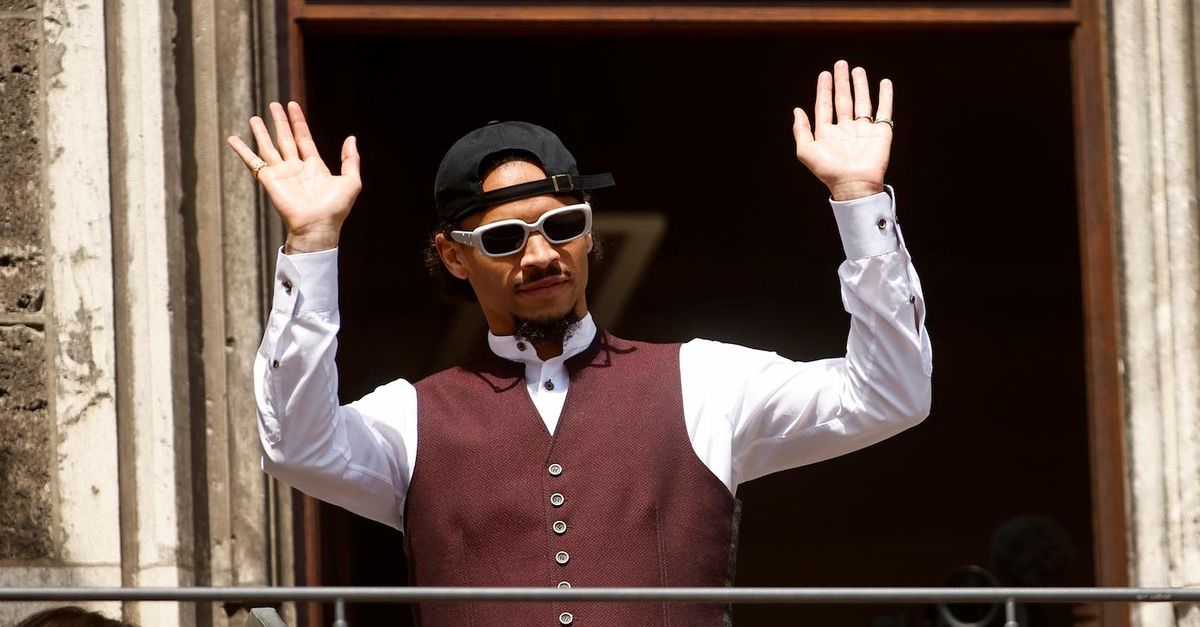 Sané litiga con un tifoso del Bayern Monaco all’Oktoberfest: “Provocato e insultato a lungo”