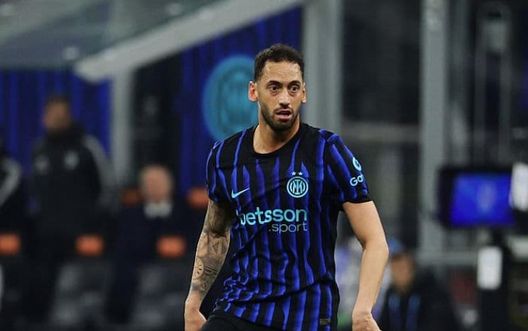 Inter-Juve, Barella e Calhanoglu ammoniti. Erano diffidati: saltano il Lecce- immagine 2