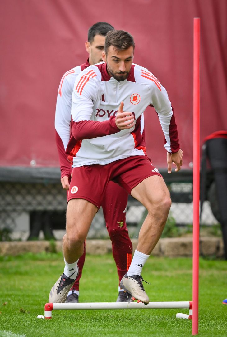 Trigoria, l’allenamento del mercoledì mattina – FOTO GALLERY - immagine 16