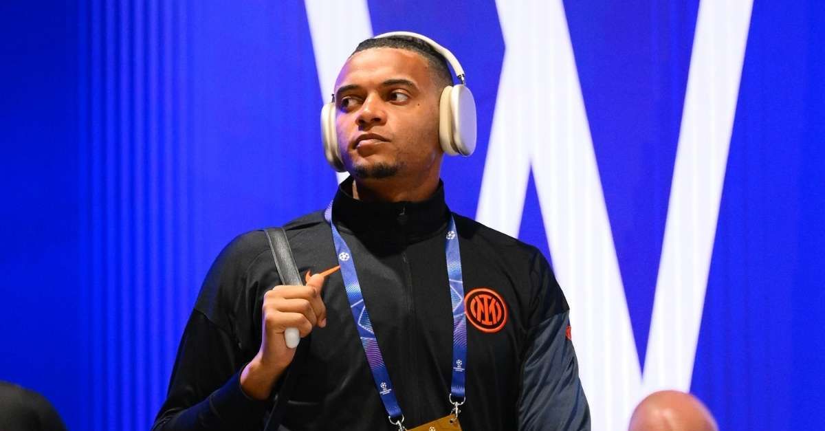 Inter Milan, Akanji: “Felice di giocare il derby dalla parte nerazzurra. Su Leao …”