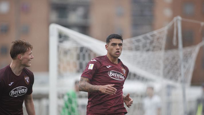 ORBASSANO, ITALY - FEBRUARY 01: Rodrigo Mendes of Torino Primavera celebrates scoring his team's third goal during the Primavera 1 match between Torino U20 and Inter U20 at Valentino Mazzola stadium on February 01, 2025 in Orbassano, Italy. Photo: Nderim Kaceli Primavera, le formazioni ufficiali di Torino-Sassuolo: Mendes torna titolare - immagine 1