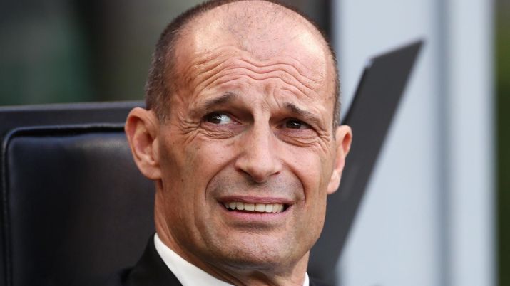 Milan-Udinese 0-2 (45'): balla la difesa rossonera con il 4-3-3