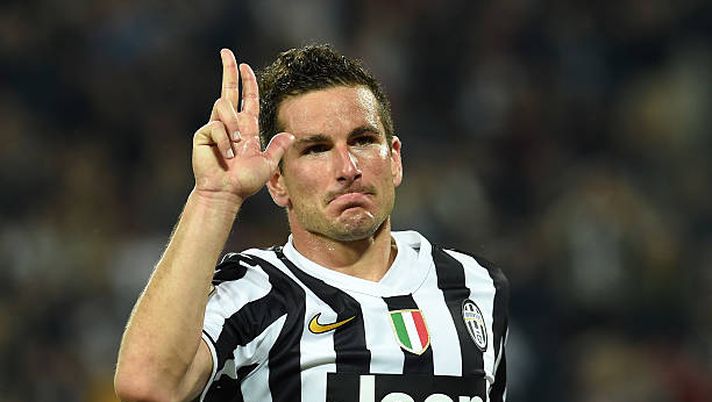TURIN, ITALY - MAY 05: Simone Padoin of Juventus celebrates after scoring the opening goal during the Serie A match between Juventus and Atalanta BC at Juventus Arena on May 5, 2014 in Turin, Italy. (Photo by Valerio Pennicino/Getty Images) La tradizione continua: Padoin è il nuovo allenatore della Primavera della Juventus - immagine 1