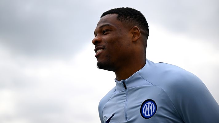 FCIN1908 / Inter ha fatto la sua offerta a Dumfries: le cifre. La risposta di Denzel… - immagine 1