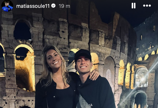 Soulé, l’indizio social spazza via i dubbi: foto al Colosseo con la fidanzata - immagine 1