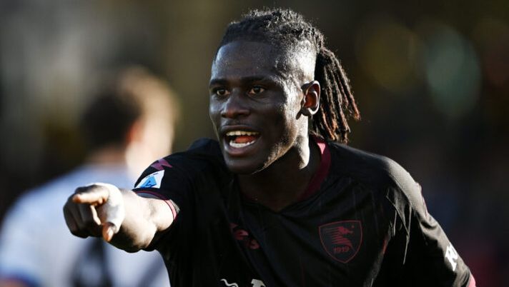 SALERNO, ITALY - MAY 06: Loum Tchaouna of US Salernitana during the Serie A TIM match between US Salernitana and Atalanta BC at Stadio Arechi on May 06, 2024 in Salerno, Italy. (Photo by Francesco Pecoraro/Getty Images) (Photo by Francesco Pecoraro/Getty Images) Salernitana, pronto l’addio di Tchaouna: affare ai dettagli per restare in Serie A - immagine 1
