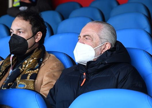 (Photo by SSC NAPOLI/SSC NAPOLI via Getty Images) Stop al derby del libro: più di una mano tesa dai salernitani ai napoletani- immagine 2