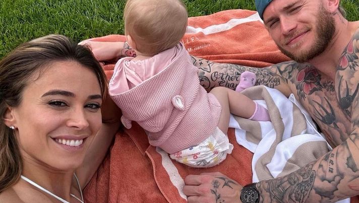 Diletta dà il benvenuto assieme a Karius all’estate. Fisico strepitoso per la Leotta - immagine 1