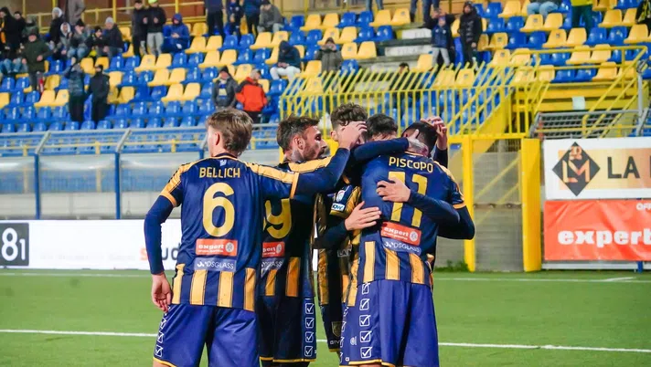 La Juve Stabia continua a sognare: pareggio a Cremona e playoff vicini - immagine 1