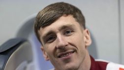 Roma in partenza per Milano, sorrisi tra Saelemaekers e Dybala – VIDEO