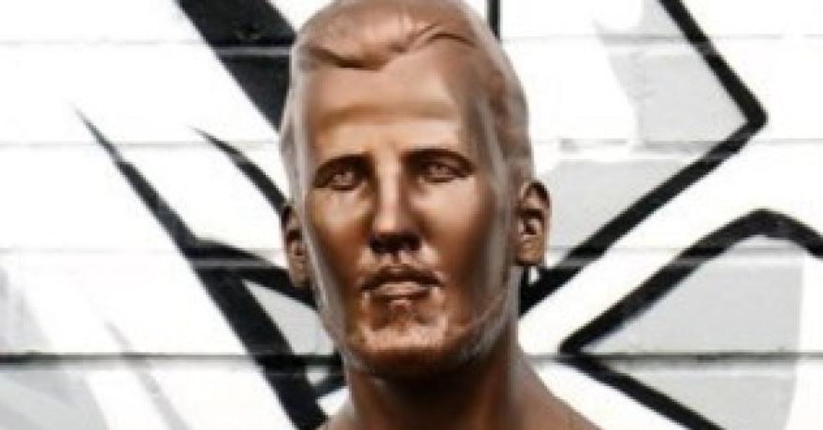 VIDEO / Ecco la nuova statua di Harry Kane: gli somiglia?