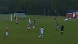 Svezia, incredibile gol in rovesciata da fuori area. Come Ibrahimovic nel 2012