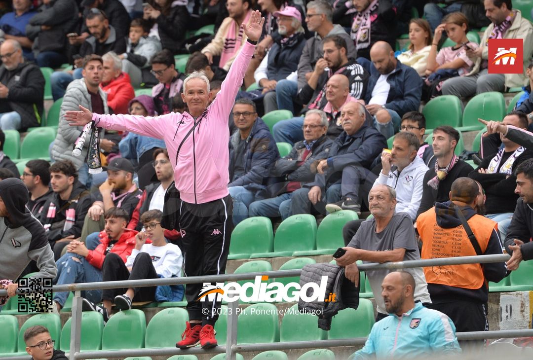 FOTOTIFO Palermo-Cittadella 0-1, gli scatti ai tifosi al “Renzo Barbera” (GALLERY) - immagine 28