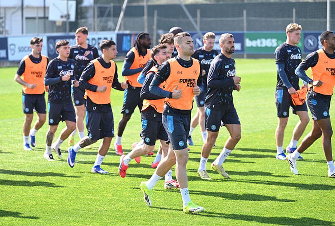 Il Napoli di Antonio Conte torna ad allenarsi mettendo nel mirino la sfida al Lecce in programma sabato prossimo alle 18