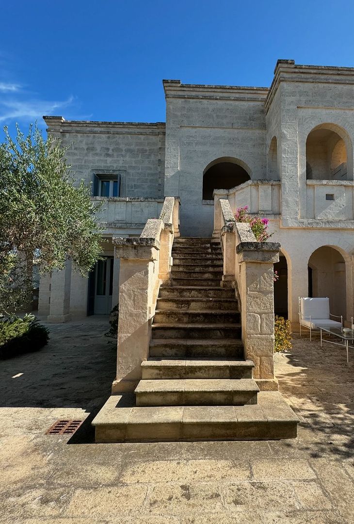 GALLERY Papà Cholito si gode il riposo: visita in Puglia con amici e famiglia - immagine 6