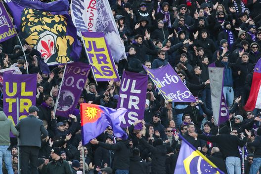 GERMOGLI PH: 2 FEBBRAIO 2025 FIRENZE STADIO ARTEMIO FRANCHI SERIE A FIORENTINA VS GENOA NELLA FOTO TIFOSI Curva Fiesole