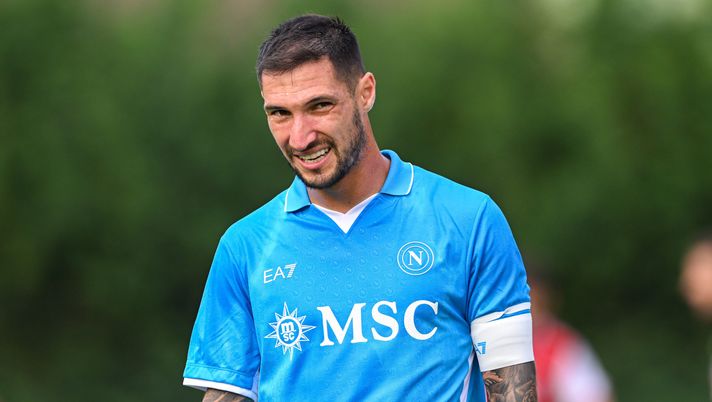 DIMARO, ITALY - JULY 20: SSC Napoli player Matteo Politano during the pre season friendly game between SSC Napoli and Mantova at Dimaro Sport Center, on July 20 2024 in Dimaro, Italy. (Photo by SSC NAPOLI/SSC NAPOLI via Getty Images) politano auto